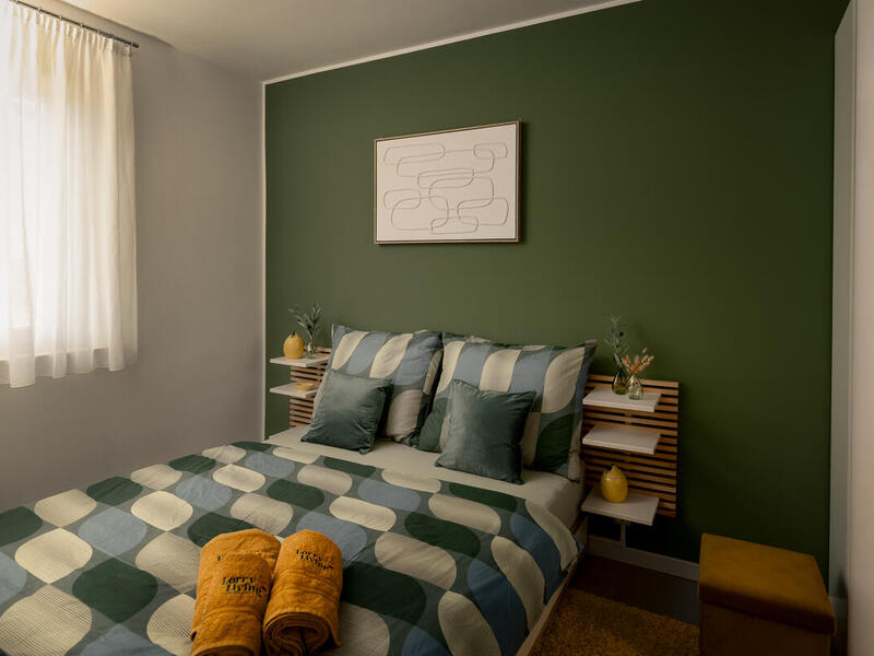 Marula-Garda-Bett